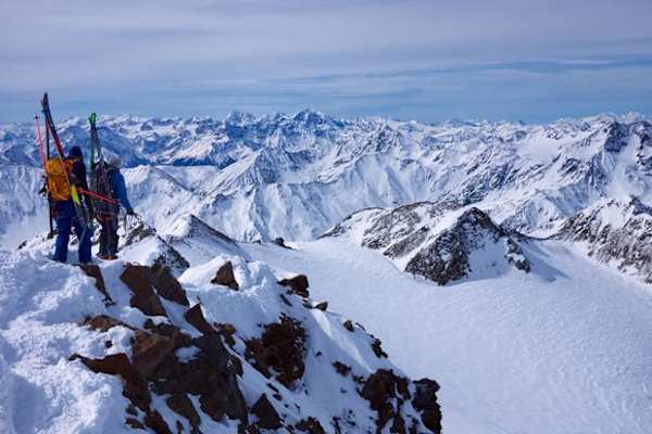 Zwei Alpinisten bei der Fineilspitzen-Überschreitung.