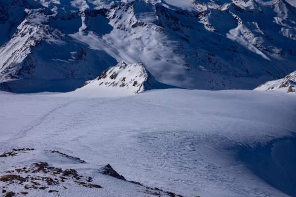 Suchbild: Wie viele Tourengeher findest du?
