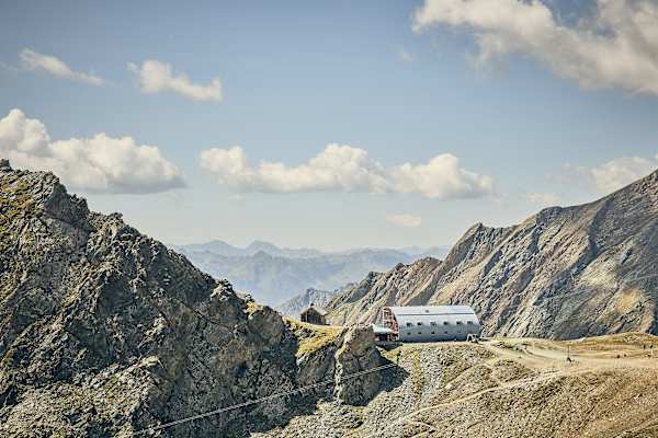 Die neue, im Halbrund entworfene Stüdlhütte