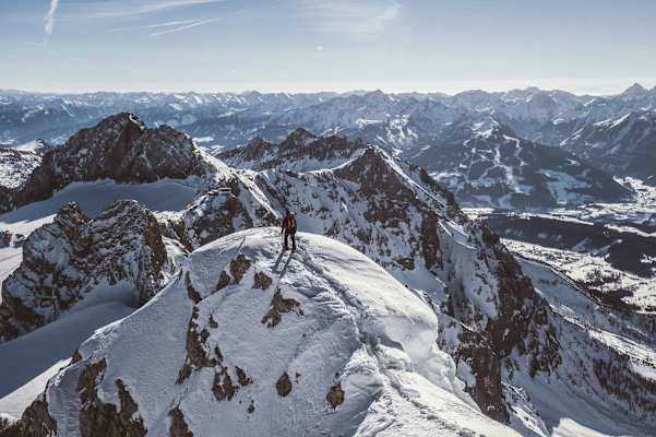 Am nächsten Tag ging es für die drei Freunde auf den Dachstein. Als Steirer sollte man mindestens einmal am höchsten Gipfel des Bundeslandes gestanden sein.