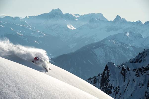 „Nadine Wallner – Tiefschnee am Arlberg“