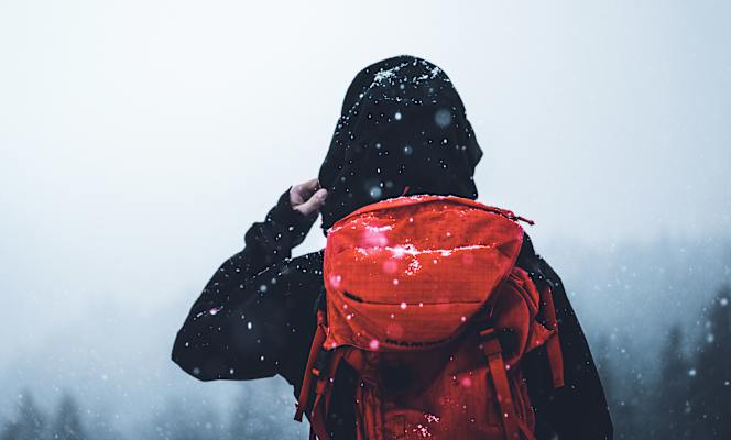 Fabian Johann genießt die ersten Schneeflocken der Saison