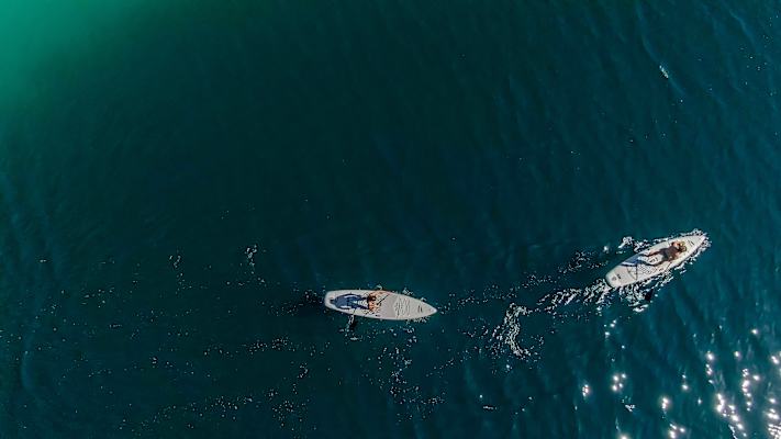 SUP-Fahrer am Eibsee