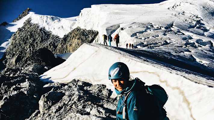 Ana's Way West: Ana Zirner am Gletscher des Ortlers in Südtirol