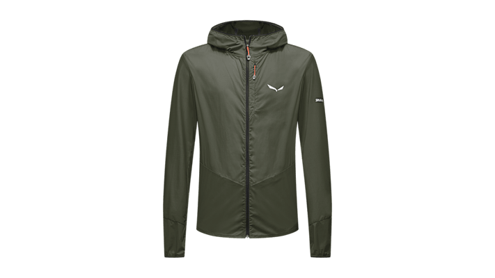 Zu sehen ist die olivgrüne Pedroc Light Jacke von Salewa.