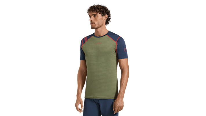 Man sieht einen Mann in La Sportiva Wanderbekleidung.