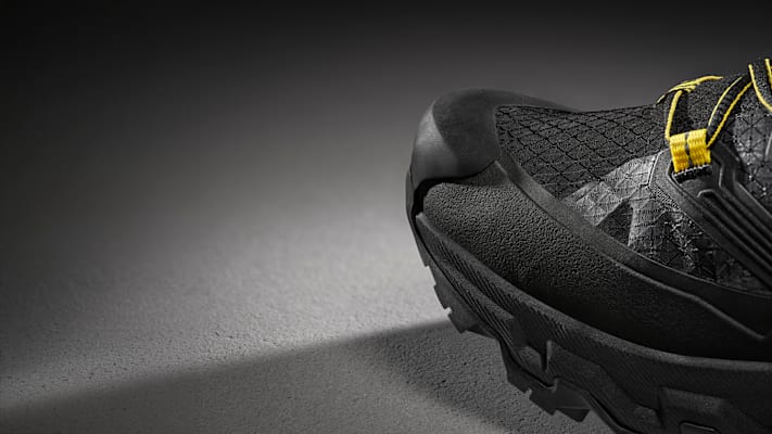 Die vordere Gummikappe des Wanderschuhs von La Sportiva