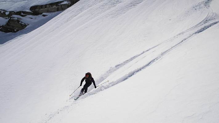 Bergführer Stefan Altenberger bei der Abfahrt von der Hochfürleg im Stubachtal