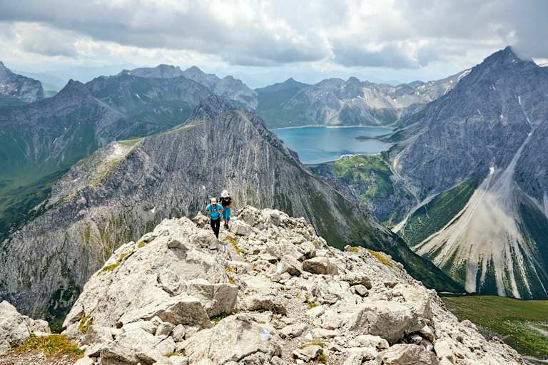 3_saulakopf_klettersteig_stefan_kurzi_letzte_meter_vor_gipfel_saulakopf
