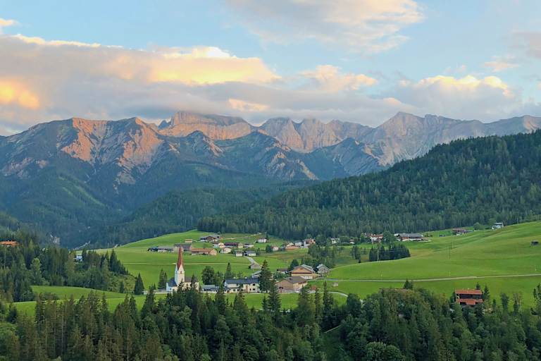 Das Bergsteigerdorf Steinberg am Rofan