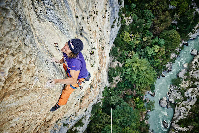 Stefan Glowacz klettert in der Verdonschlucht