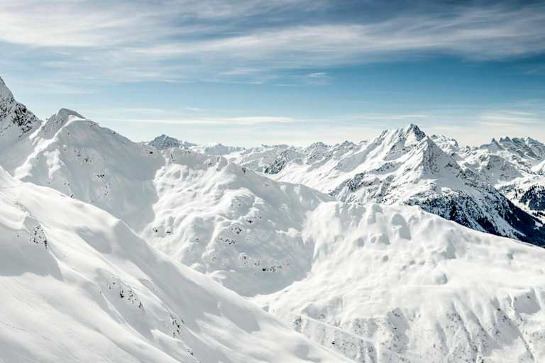 Winterwunderland: Blick vom Sonnenkopf in Richtung Montafon