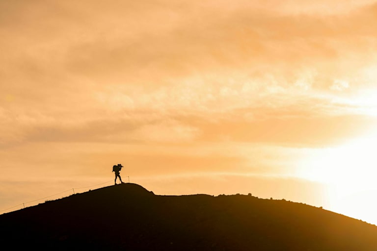 Wanderer am Berg