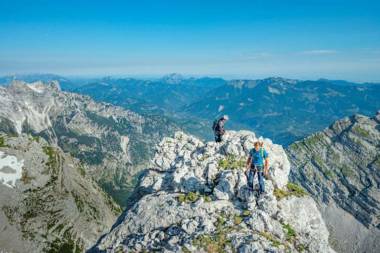 Ausblick auf die Alpenlandschaft.
