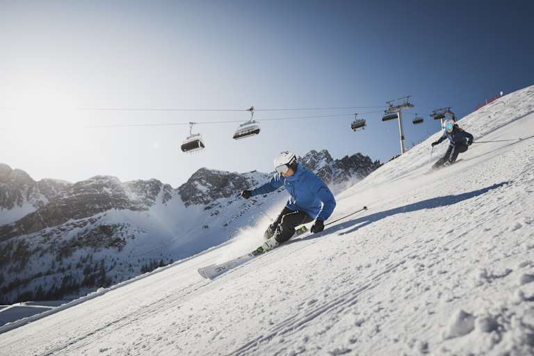 In den drei Skigebieten Rosskopf, Ratschings-Jaufen und Ladurns erlebst du abwechslungsreiches und schneesicheres Skivergnügen von Anfang Dezember bis Ende April.