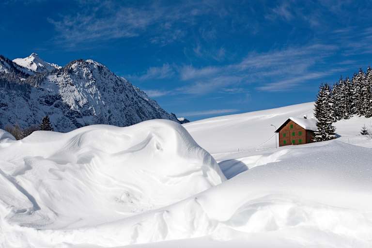 Winterwandern am Hochplateau des Sonnenkopfs in Vorarlberg