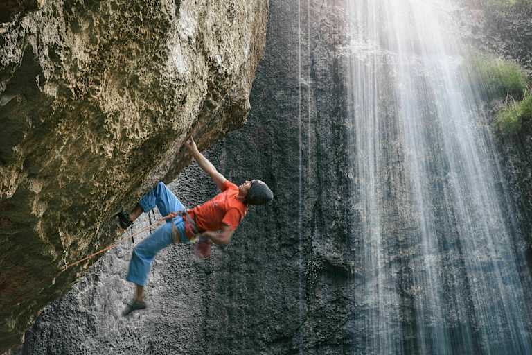 David bei der Erstbegehung von Avaatara im Libanon (9a bzw 11. Grad).