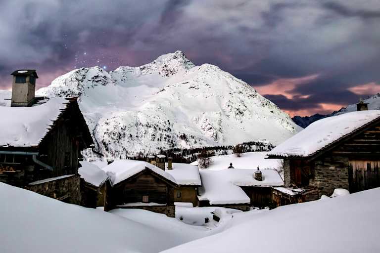 Piz Grevasalvas: Blick in die Platta-Gruppe in Graubünden
