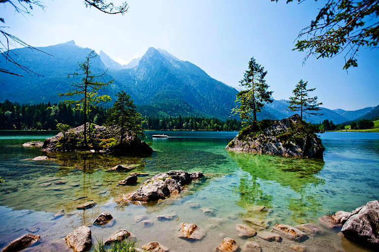 Ramsauer Malerweg: Am Hintersee bei Berchtesgaden in Bayern