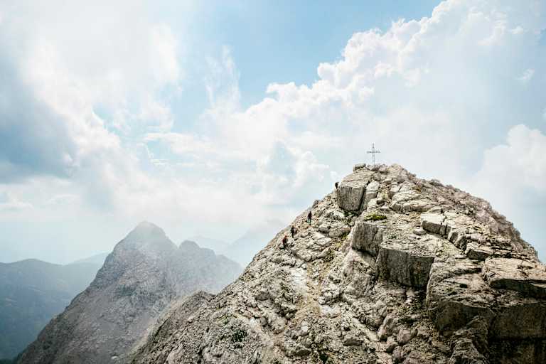 Auf den letzten Metern zum Gipfel des Hochtor (2.369 m)