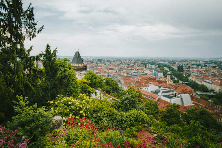 Blick vom Uhrturm über Graz