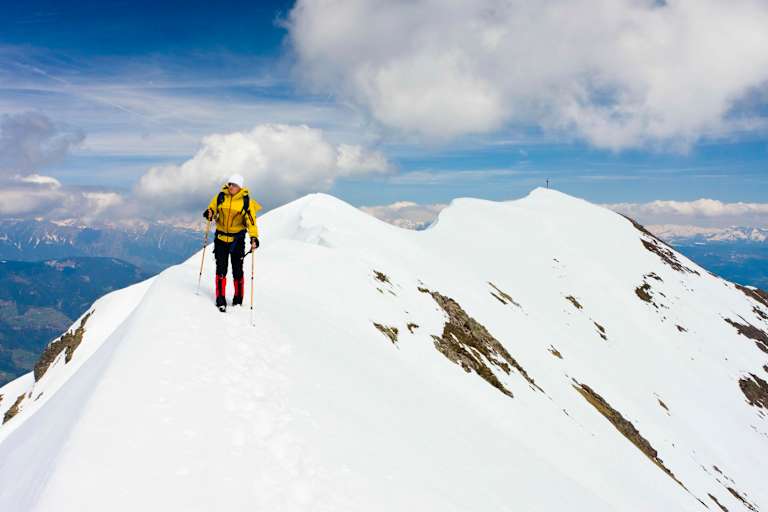 Auf dem Gipfelrücken des Kleinen Laugen (2.292 m) in Südtirol