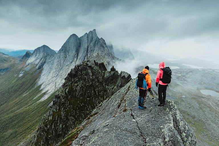 norrona_ss22-trollveggen-nymoheia@chrisholter_e5a3344