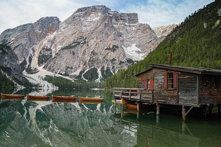 Der Prager Wildsee im Naturpark Fanes-Sennes-Prags
