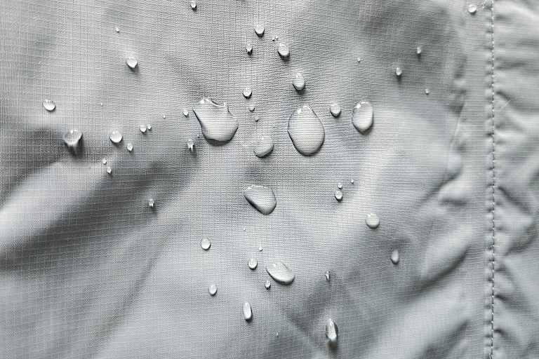 PFAS, Ewigkeitschemikalien, Imprägniermittel, Outdoorbekleidung