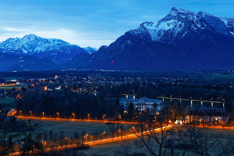 Blick vom Mönchsberg über Salzburg