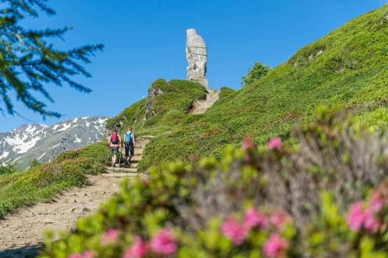 Der steinerne Adler am Stockalperweg