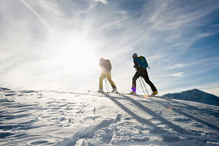 Skitourengeher auf Pistenskitour