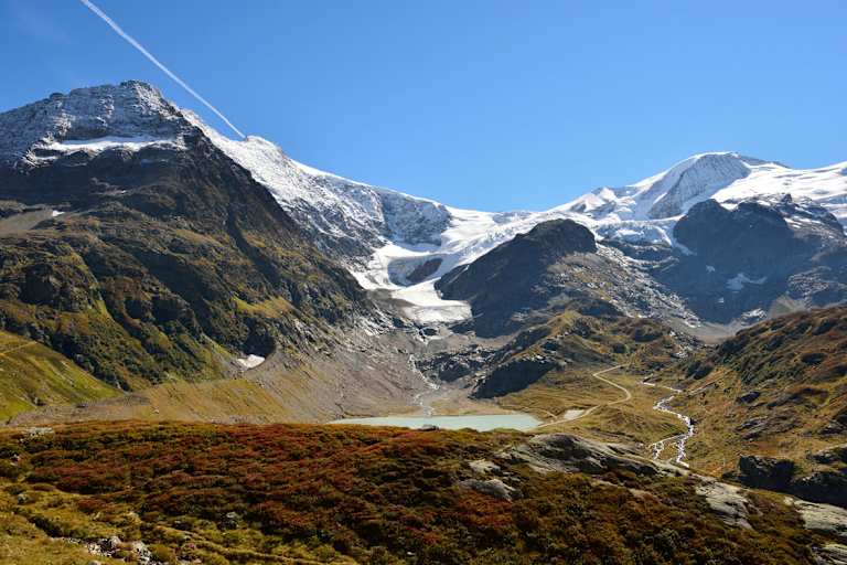 Blick vom Sustenpass auf das Sustenhorn in den Urner Alpen
