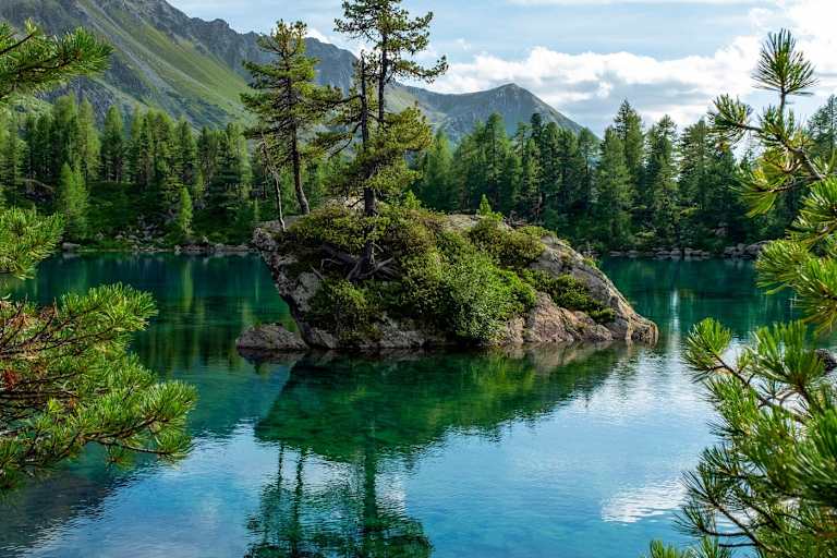 Ein kleiner Bergsee.