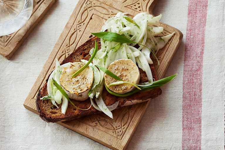 Rezept, Ziegenkäsebrot mit Fenchelsalat