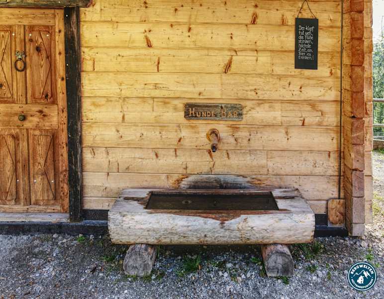 Die "Hundebar" der Lärchbodenalm