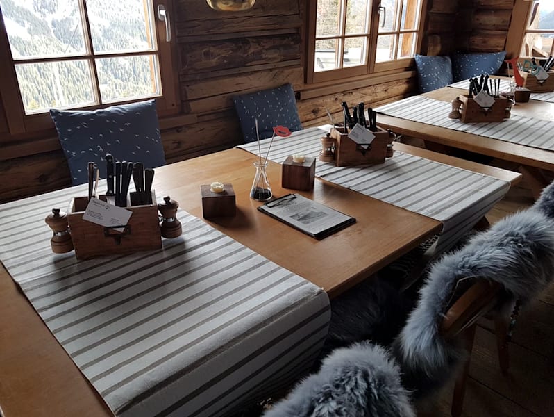 Gaststube im Berghaus StafelAlp