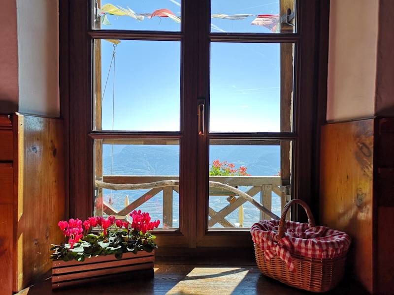 Sonnige Aussicht von der Überetscher Hütte