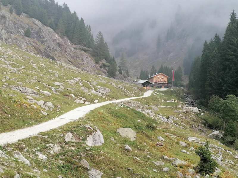 Aufstieg zum Schutzhaus Nasereit