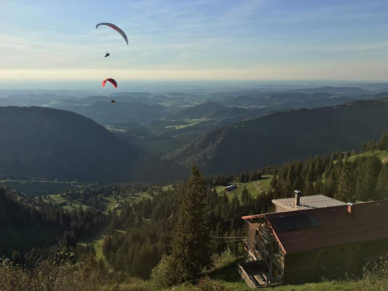 Gleitschirmfliegen am Staufner Haus