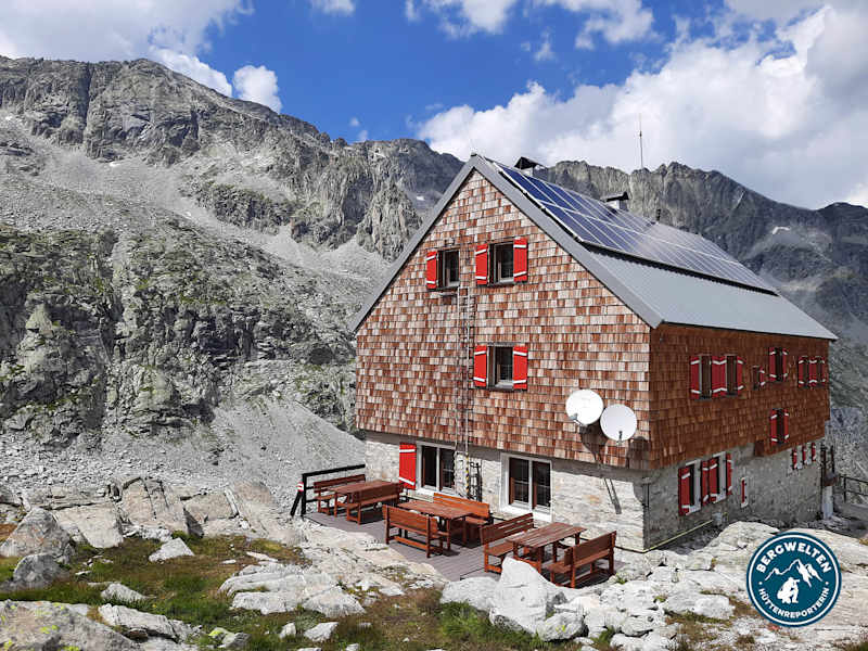 Die Barmer Huette im Osttiroler Defereggental.