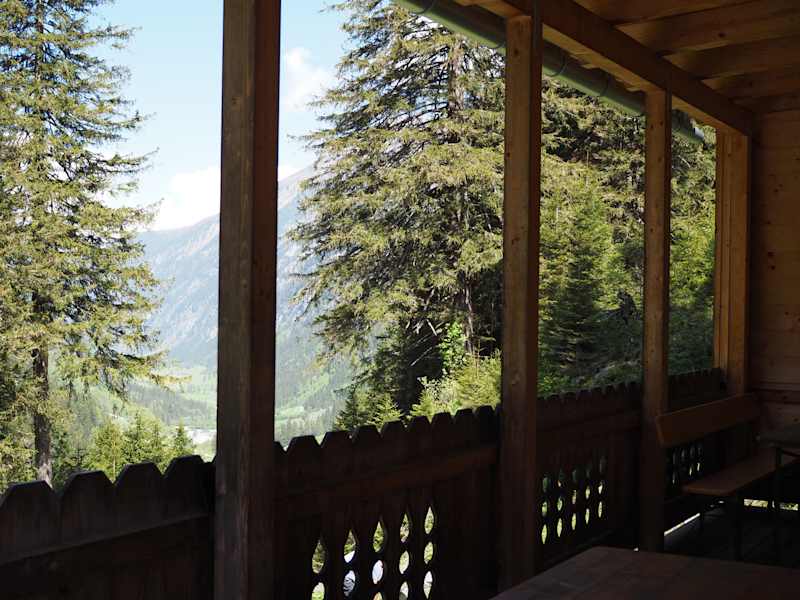 Gründe Wand Hütte - Veranda mit Blick ins Stilluptal