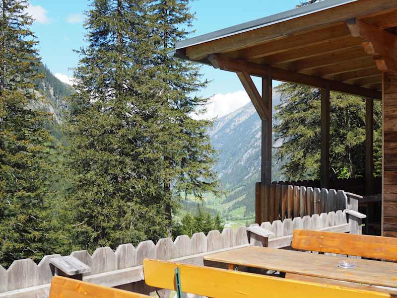 Tolle Aussicht von der Terrasse der Grünen Wand Hütte