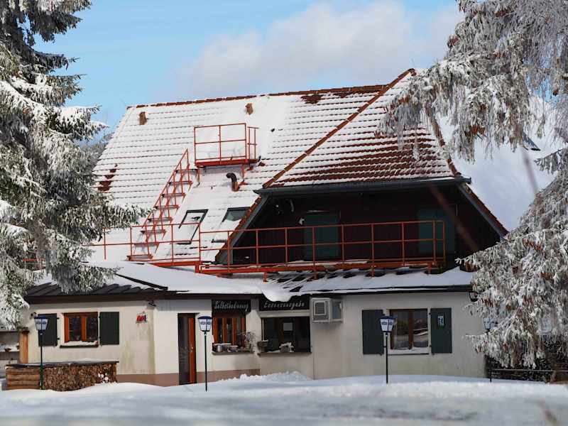 Wanderheim Kreuzmoos im Schnee