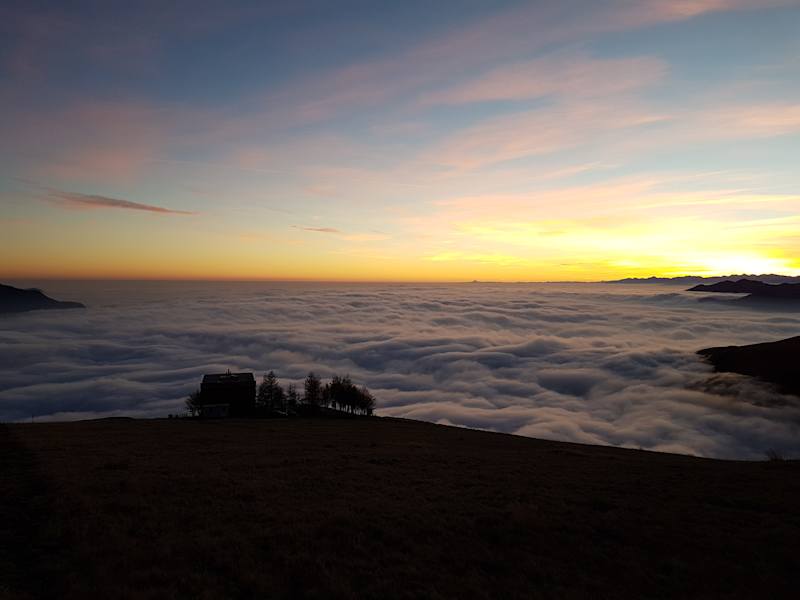 Traumhaftes Wolkenmeer vor der Capanna Monte Bar