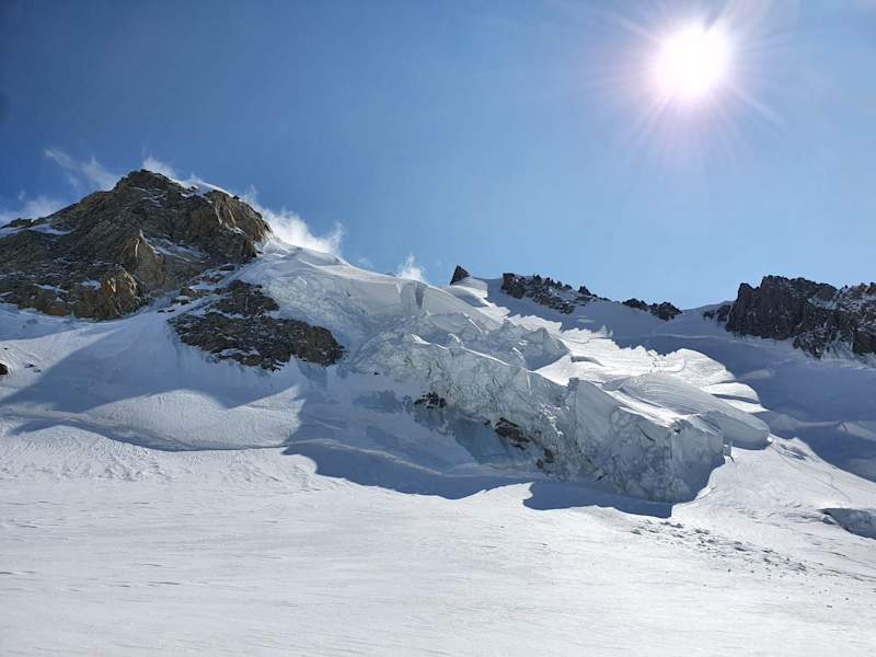 Umgehung der Seraczone und Aufstieg zum Col du Mont Maudit