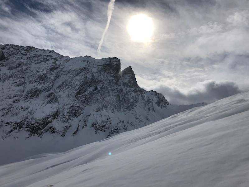Anstieg auf Piz Mez mit Blick auf Piz Arblatsch