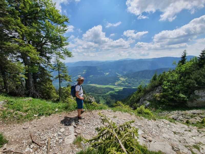 Schon nach wenigen Höhenmetern ist die Aussicht sehr gut.