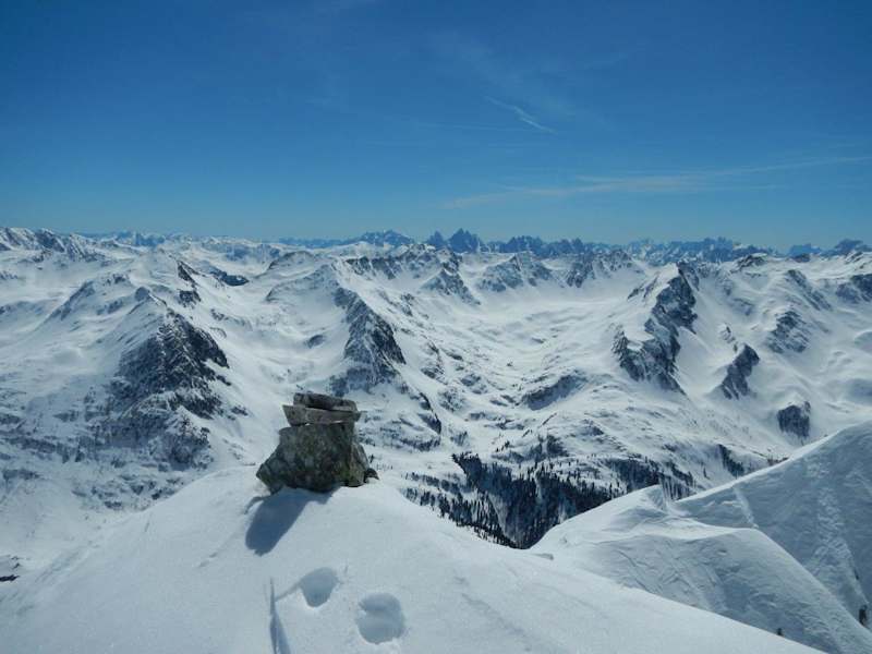 Blick auf die umliegende Bergwelt.