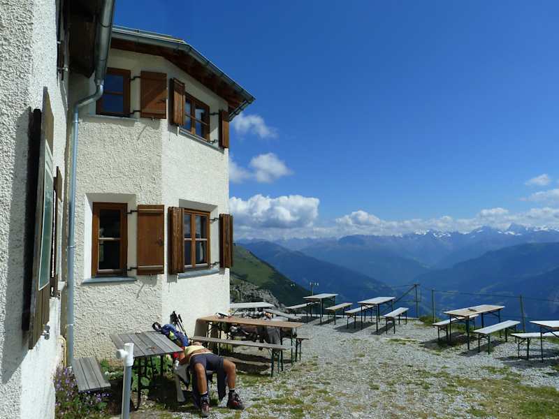 Wohlverdiente Rast auf der Augsburger Hütte